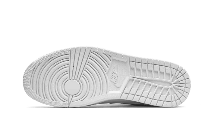 Triple White (2020)