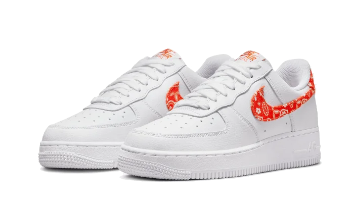 07 Essential Orange Paisley