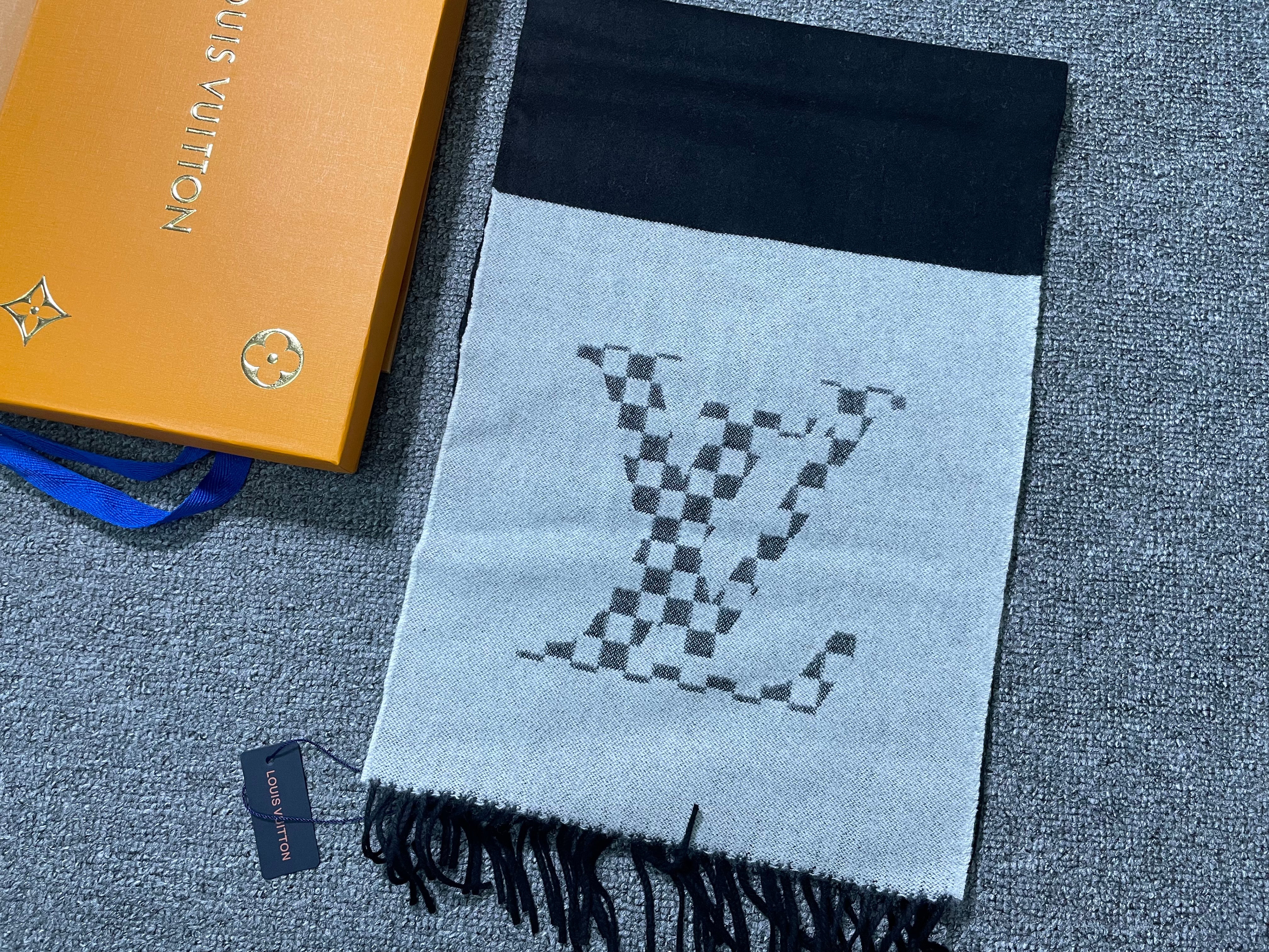 Scarf