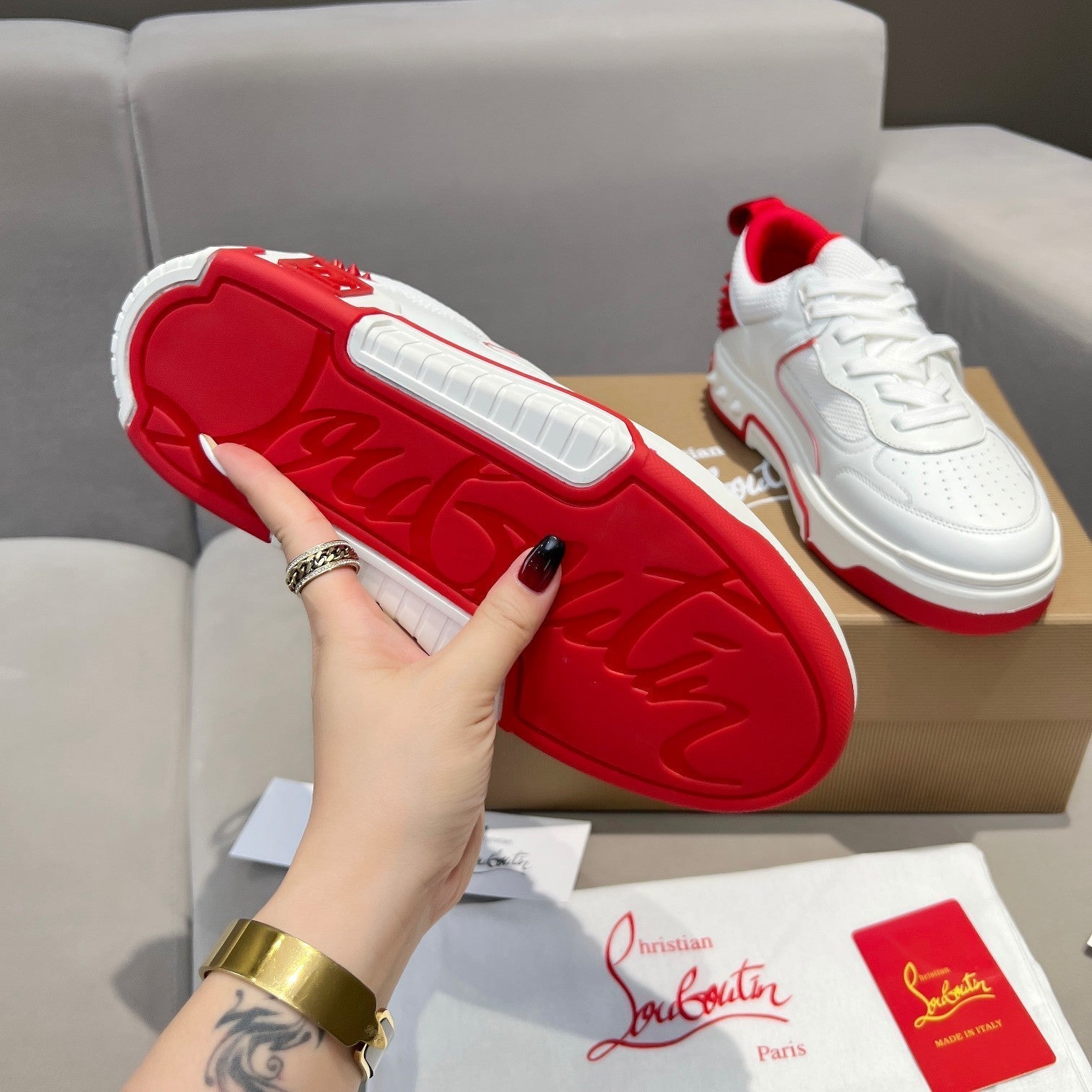 White Red Tips