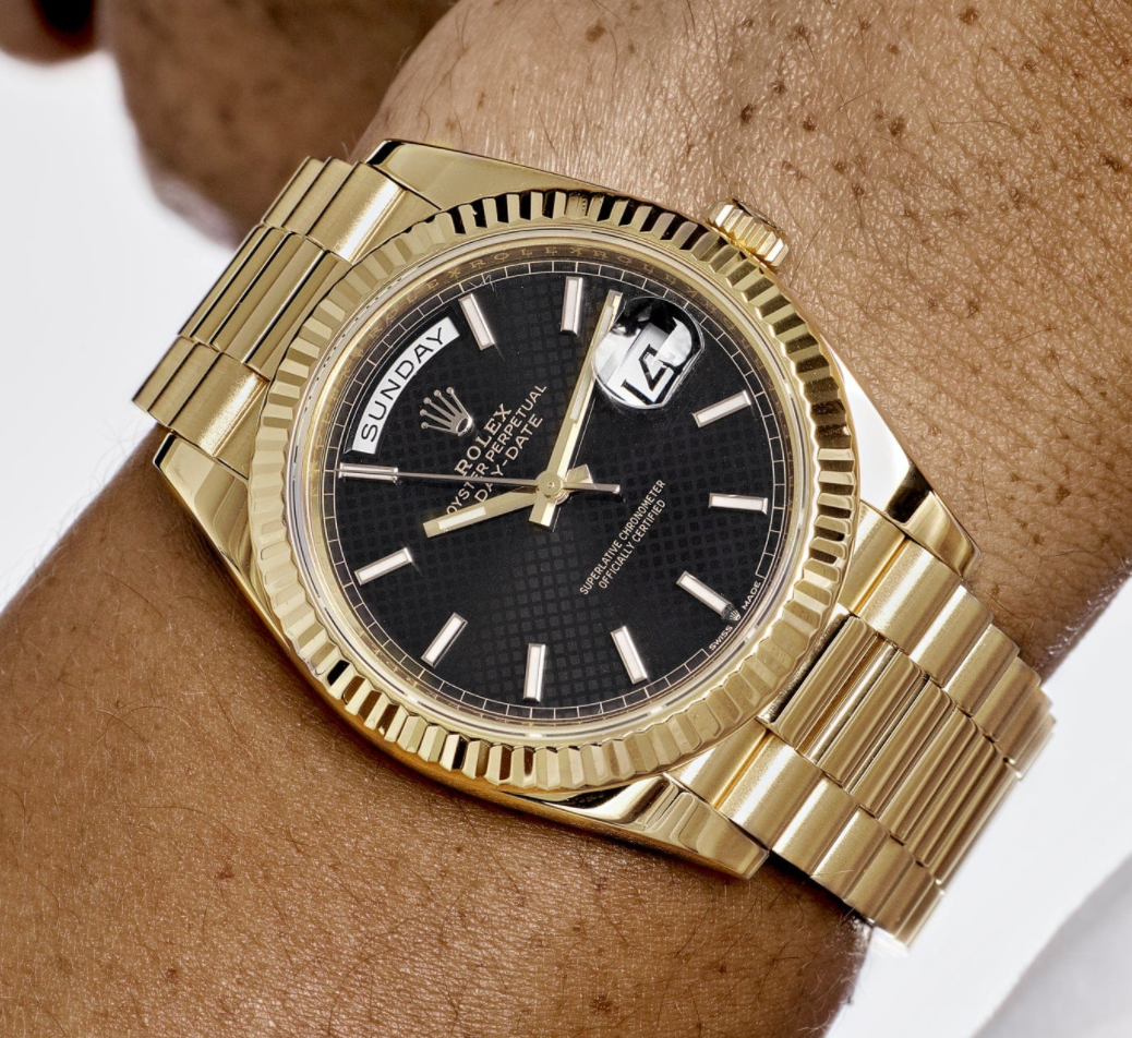 Day-date yellow gold black diagonal dial 40mm