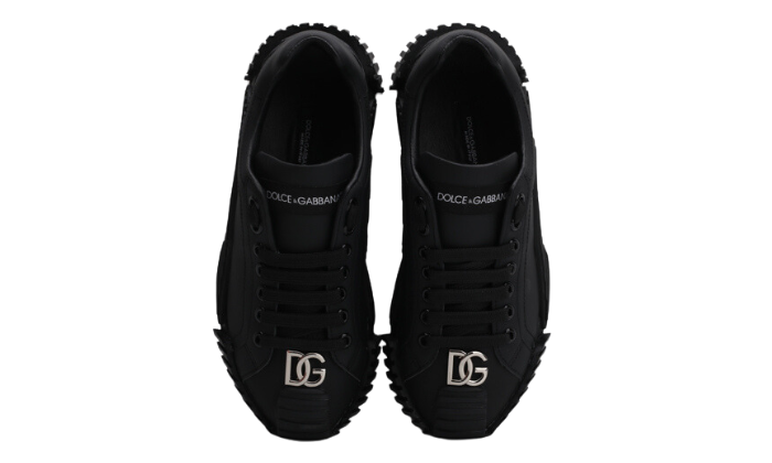 ALL BLACK