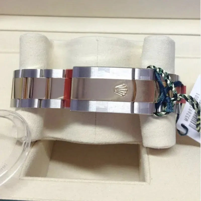 Sky Dweller RLX070