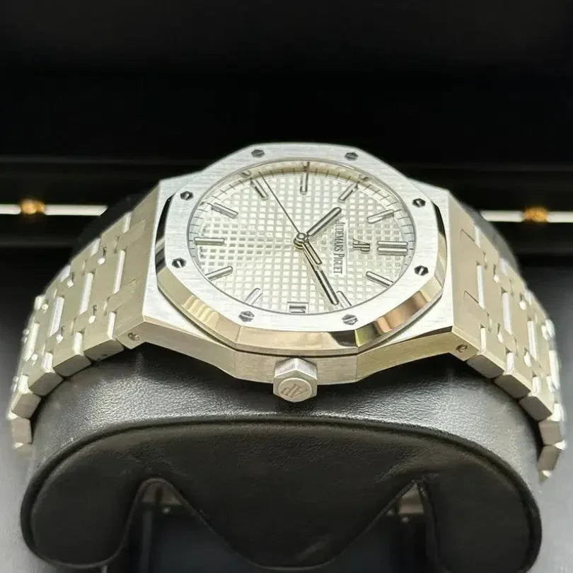 Royal Oak Offshore “White” 15400 ADP006