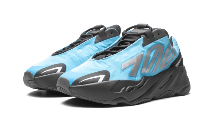 700 MNVN Bright Cyan
