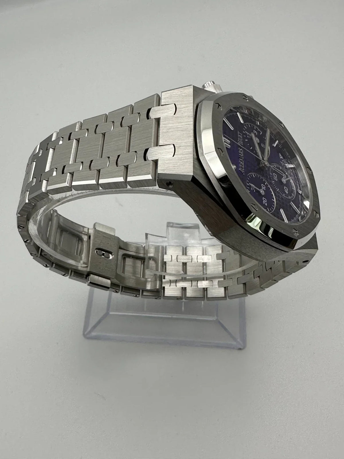 Royal Oak 26240BC.OO.1320BC.01 Chronograph 'Domaine de Murtoli Special Edition' White Gold Purple Dial