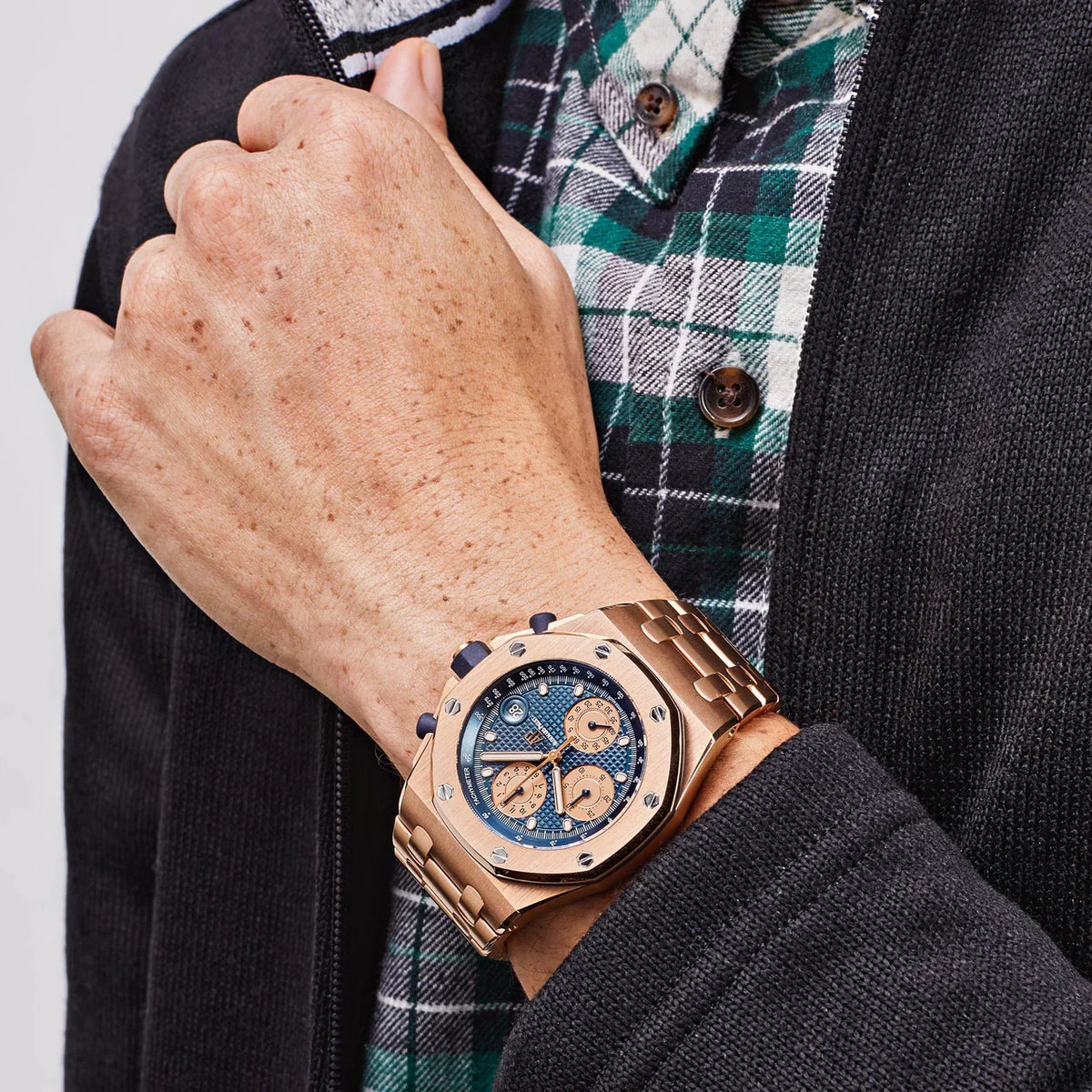 Royal Oak Offshore 26238OR.OO.2000OR.01 Chronograph 'Brick' Rose Gold Blue Dial