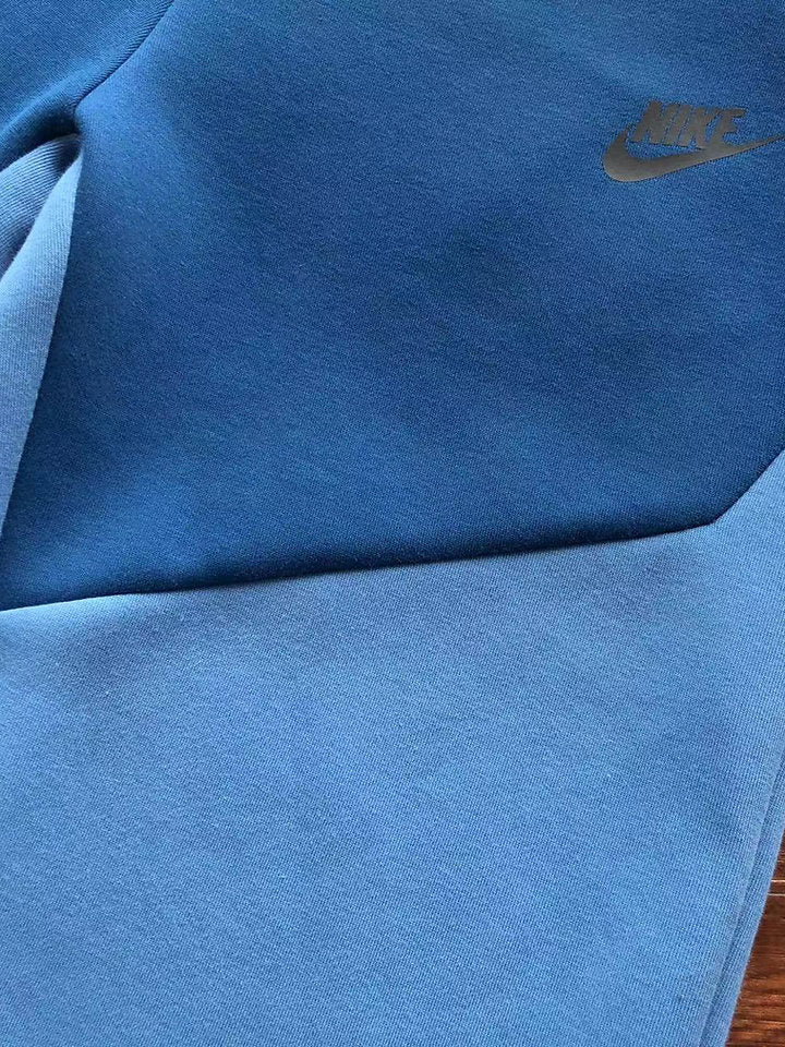 Tech Fleece