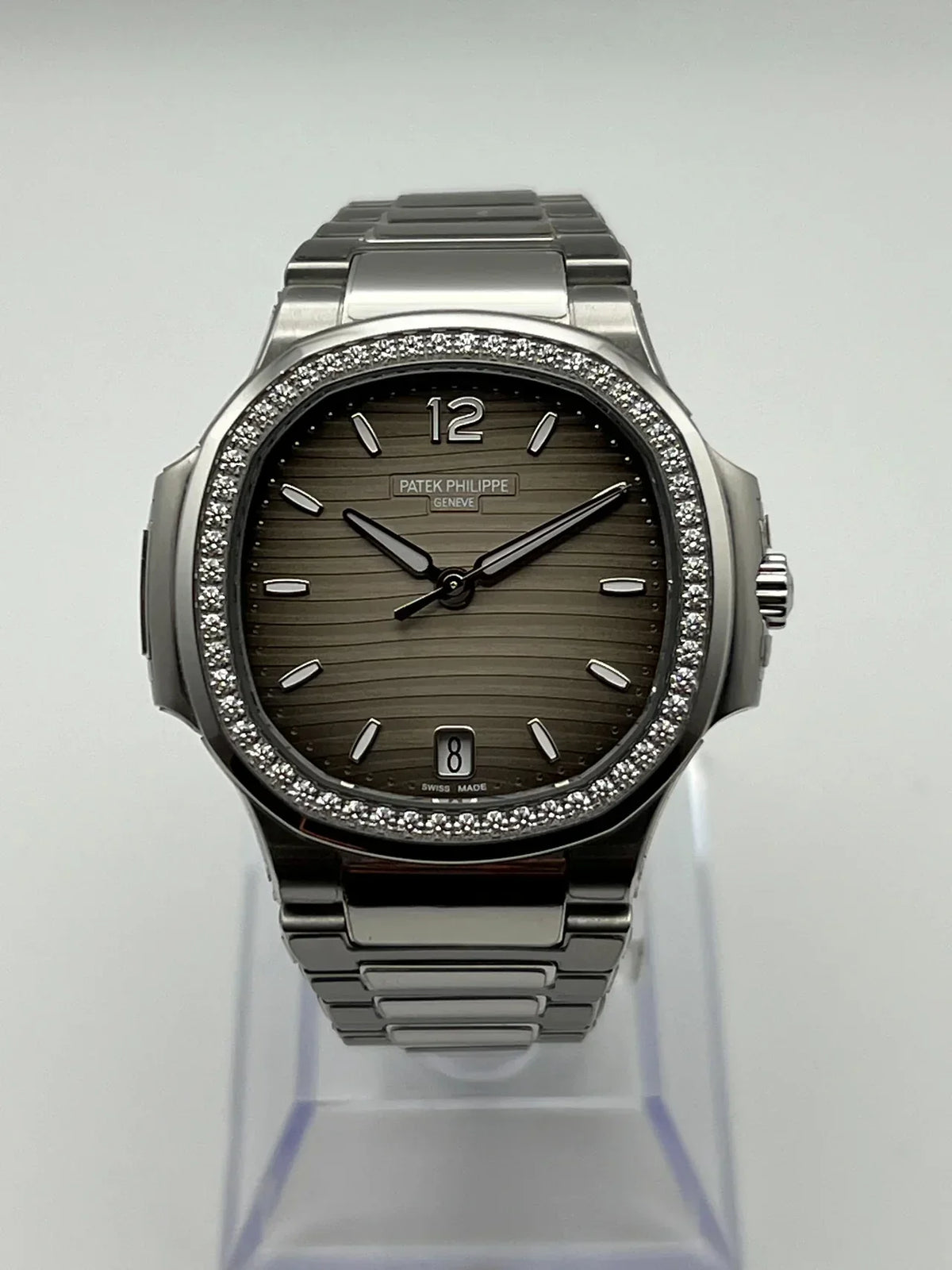 Nautilus 7118/1200A-011 Ladies' Steel Gray Dial Diamond Bezel (2023)