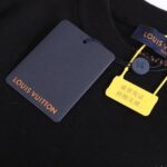 T-SHIRT LOUIS V - Image 7