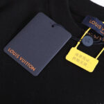 T-SHIRT LOUIS V - Image 8