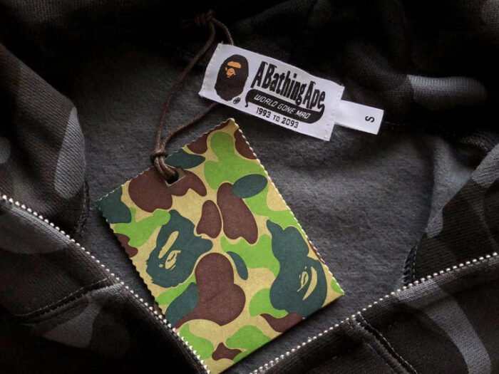 B*PE HOODIE - Image 12