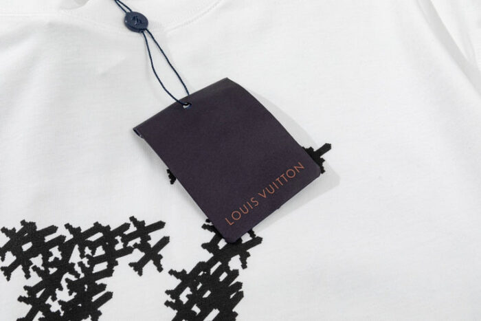 T-SHIRT LOUIS V - Image 4