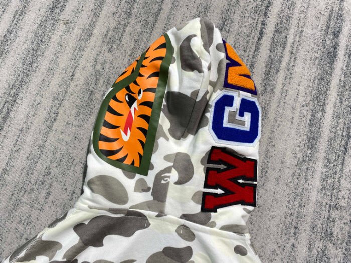 B*PE HOODIE - Image 6
