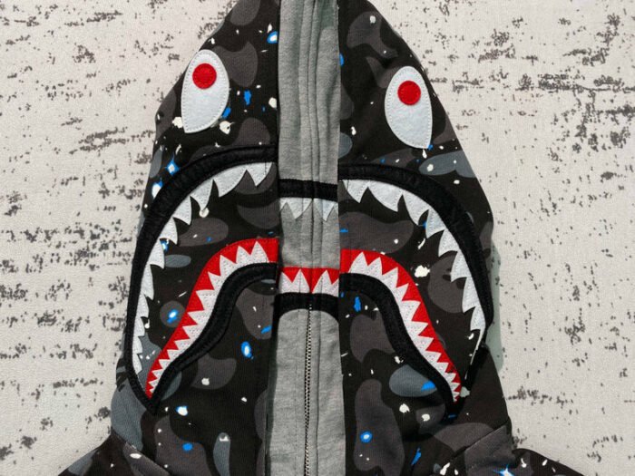 B*PE HOODIE - Image 15