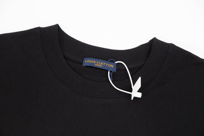 T-SHIRT LOUIS V - Image 6