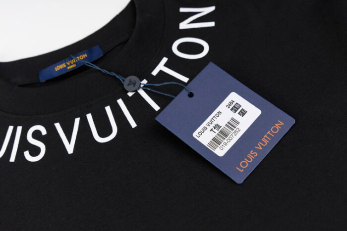 T-SHIRT LOUIS V - Image 6
