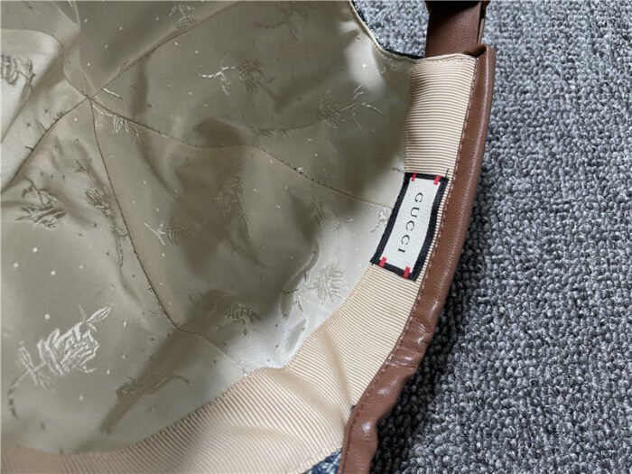 CAP LOUIS V - Image 9