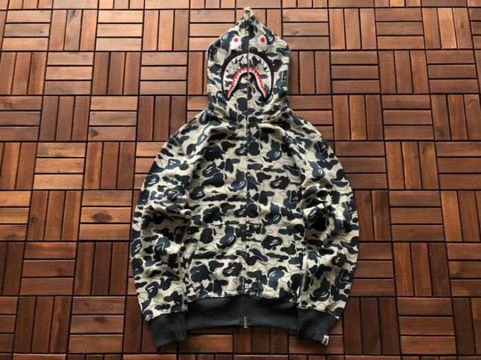 B*PE HOODIE - Image 3