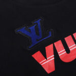 T-SHIRT LOUIS V - Image 5