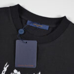 T-SHIRT LOUIS V - Image 10