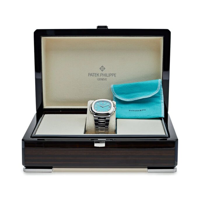 Patek Philippe Nautilus 5711/1A-018 'Tiffany & Co.' Blue Dial (2022) - Image 2