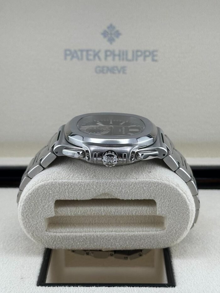 Patek Philippe Nautilus 5980/1A-001 Chronograph Steel Blue Dial - Image 3