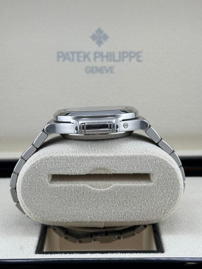 Patek Philippe Nautilus 5980/1A-001 Chronograph Steel Blue Dial - Image 4