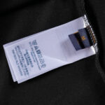 T-SHIRT LOUIS V - Image 17