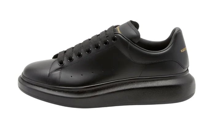 Men_sOversizedSneakerinBlack_9cc2fd72-8dc9-4355-9501-a1ffedd2042f.jpg Men’s Oversized Sneaker in Black - Image 1