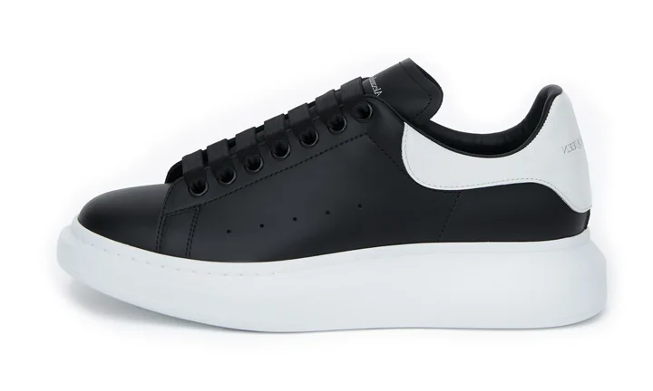 OVERSIZEDWHITEBLACK_8be423bb-0d5b-4f65-a37a-1002ce9e7234.png OVERSIZED WHITE BLACK - Image 1