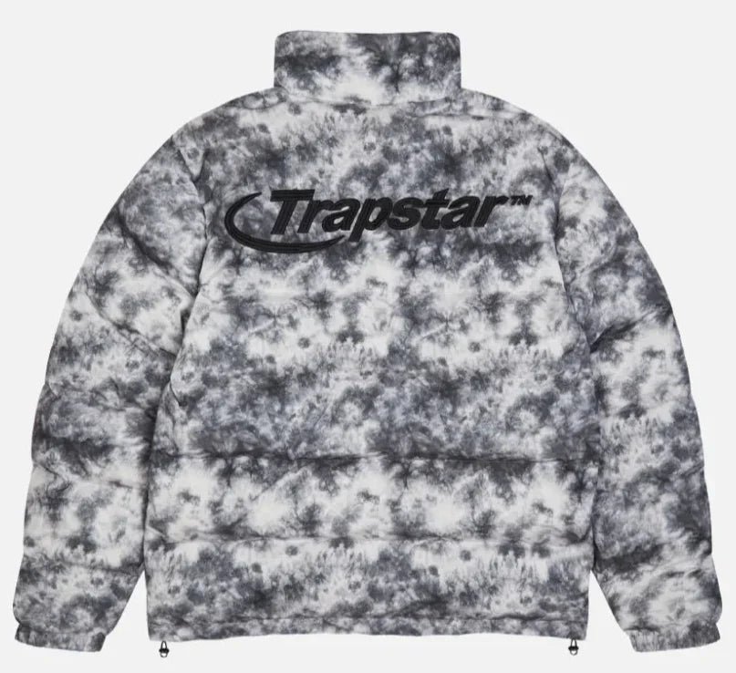 Chaqueta-Acolchada-Trapstar-Hyperdrive-Tie-Die-5_829a2940-f22a-4acc-a777-5ce6db8ba7e8.jpg Jacket - Image 1